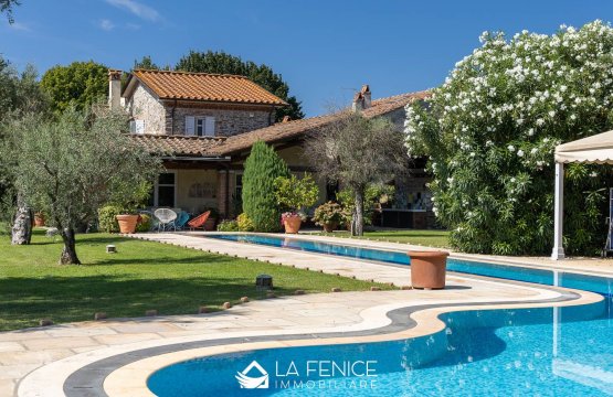 For sale Villa Sea Forte dei Marmi Toscana