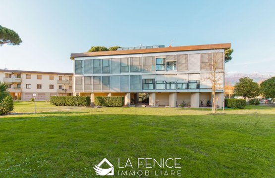 Para venda Plano Mar Forte Dei Marmi Toscana